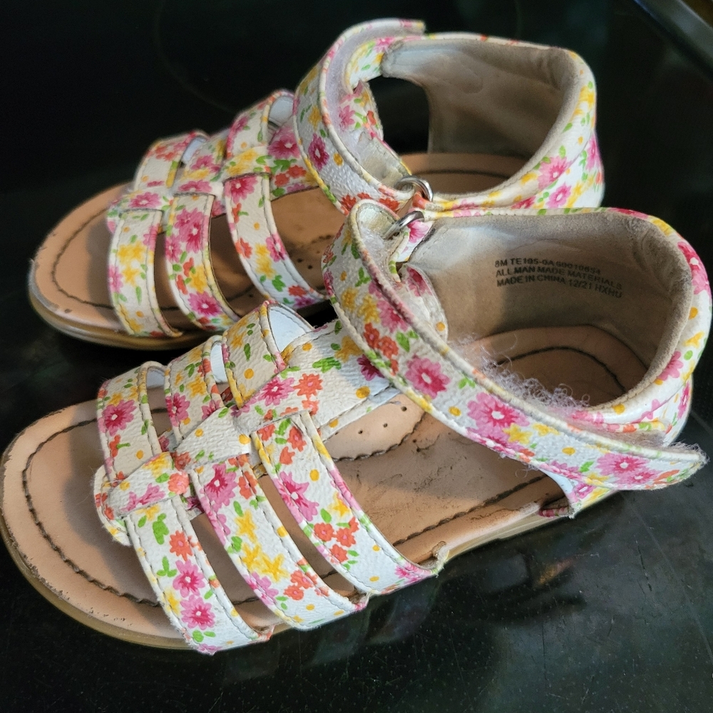 Sandals - Picture 2 of 4